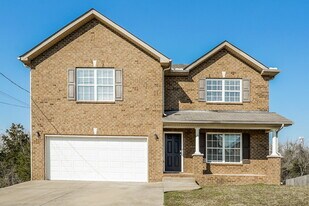 169 Lyndhurst Dr in La Vergne, TN - Building Photo