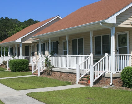 Cannon Court Apartments in Dillon, SC - Building Photo