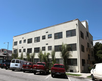 Sea Side Villa in Long Beach, CA - Foto de edificio - Building Photo