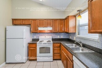 1810 Farm Way in Middleburg, FL - Foto de edificio - Building Photo