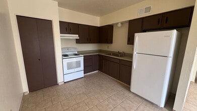 2802 E Idaho Ave in Las Cruces, NM - Building Photo - Building Photo