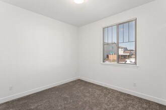 6169 Oberlander Dr in Roseville, CA - Building Photo - Building Photo