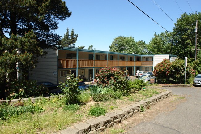 Hill Terrace Apartments in Portland, OR - Building Photo - Building Photo