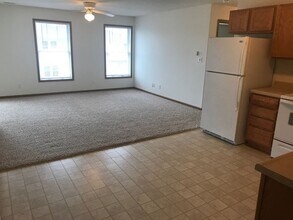 2321 Aspen Rd in Ames, IA - Building Photo - Building Photo