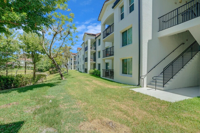 property at 611 Villa Cir