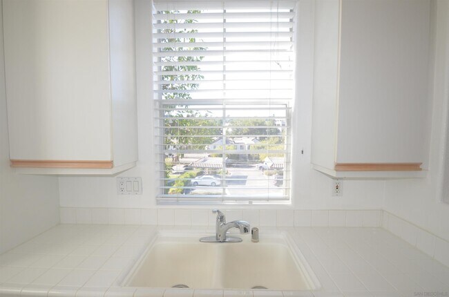 3505 Caminito El Rincon in San Diego, CA - Building Photo - Building Photo