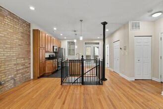 3105 W George St in Chicago, IL - Building Photo - Building Photo