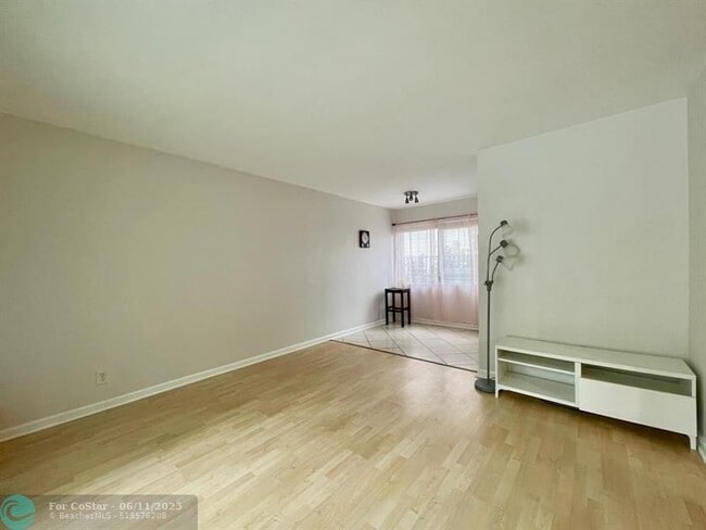 property at 77 Hendricks Isle