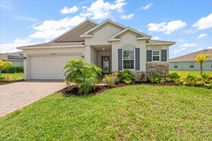 8959 Cascade Price Cir in North Fort Myers, FL - Building Photo