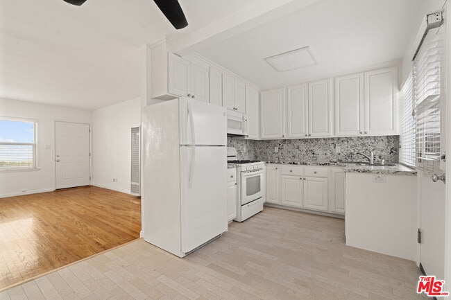 property at 1/2 Ocean Park Blvd