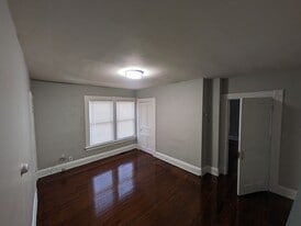 5143 Hunter Ave in Cincinnati, OH - Building Photo