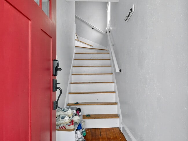 256 Main St, Unit 2 in Medford, MA - Building Photo - Building Photo