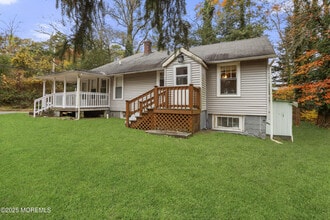 61 Cassville Rd in Jackson Township, NJ - Building Photo - Building Photo