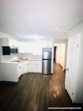 300 Meridian St in Boston, MA - Building Photo - Building Photo