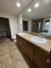 1197 NW Longview Dr in Oak Harbor, WA - Building Photo - Building Photo