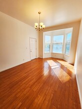 1774 8th Street, Unit Apt B in Oakland, CA - Foto de edificio - Building Photo