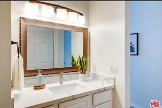 1440 Veteran Ave, Unit 246 in Los Angeles, CA - Building Photo - Building Photo