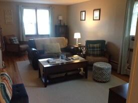 45 Birge Ave, Unit A in Windsor Locks, CT - Building Photo