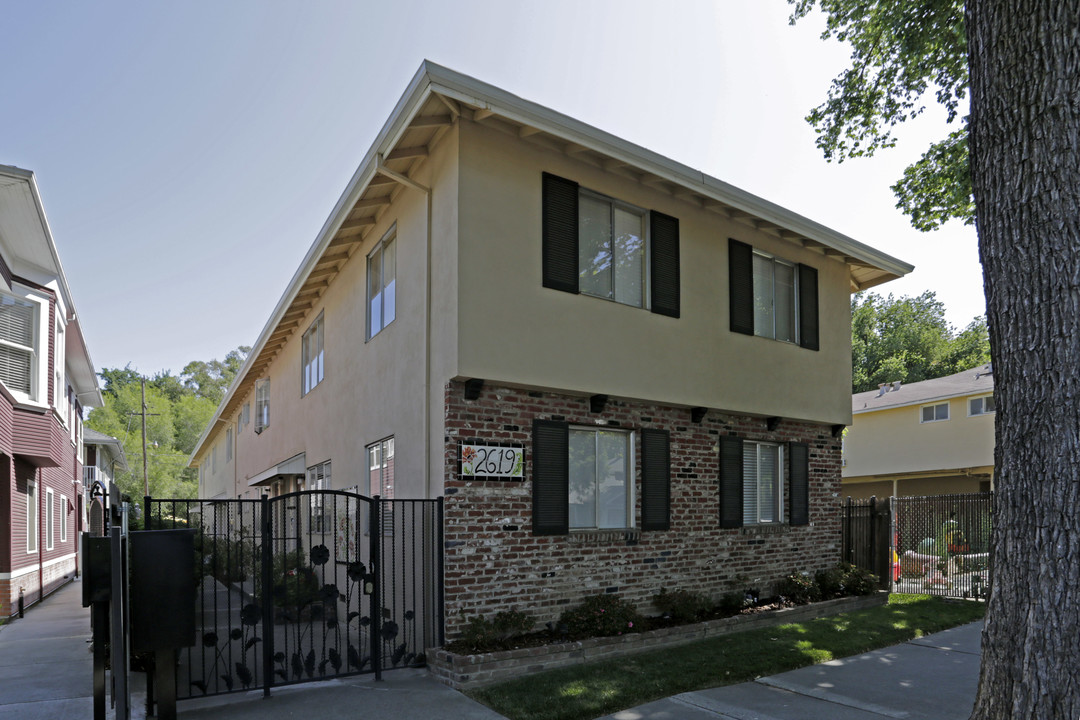 2619 Q St in Sacramento, CA - Building Photo