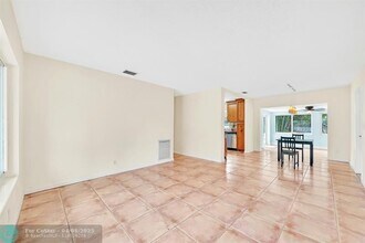 1101 SW 1st Ave in Pompano Beach, FL - Building Photo - Building Photo