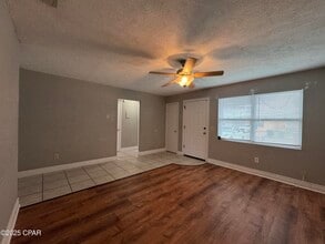 2538 Johnson Dr in Lynn Haven, FL - Building Photo - Building Photo