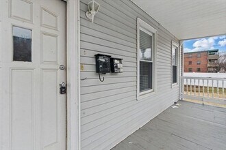 35 N Summer St in Holyoke, MA - Building Photo - Building Photo