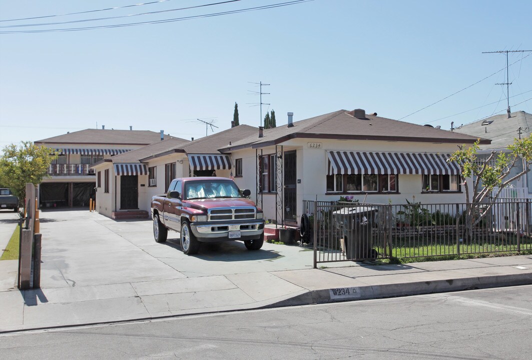 6234 Gifford Ave in Bell, CA - Foto de edificio