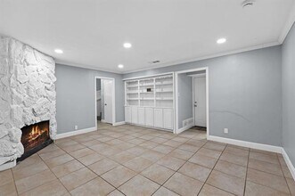 106 S Grove Rd in Richardson, TX - Building Photo - Building Photo