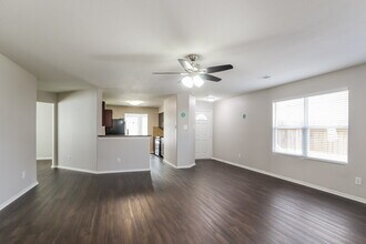 7223 Fox Scene Dr in Humble, TX - Building Photo - Building Photo