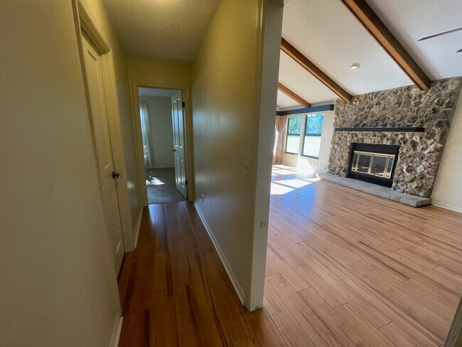 1074 Club House Blvd in New Smyrna Beach, FL - Building Photo - Building Photo