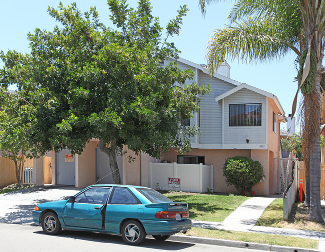 4232 Chamoune Ave in San Diego, CA - Building Photo - Building Photo