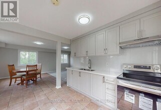 6 English St in Brampton, ON - Building Photo - Building Photo