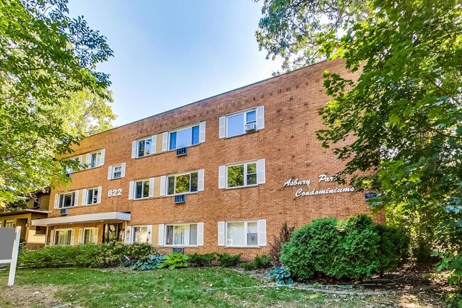 822 Seward St-Unit -3B in Evanston, IL - Foto de edificio - Building Photo