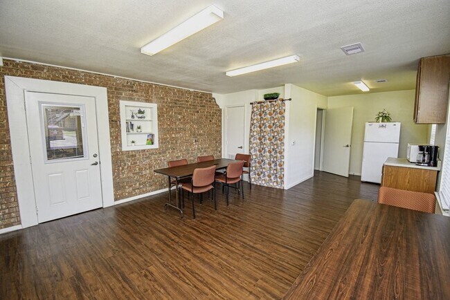 200 Daniels Dr in Kerens, TX - Building Photo - Building Photo