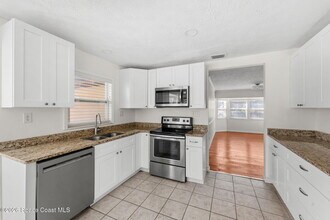 247 Saldon Ln in Cocoa, FL - Building Photo - Building Photo