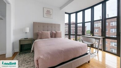 3801 Georgia Ave NW, Unit 406 in Washington, DC - Foto de edificio - Building Photo