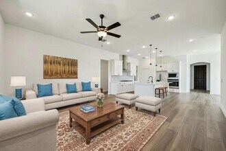 713 Carriage Hl Rd in Midlothian, TX - Building Photo - Building Photo