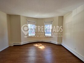 58 S Huntington Ave in Boston, MA - Building Photo