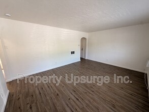 2424 Court St in Redding, CA - Building Photo - Building Photo