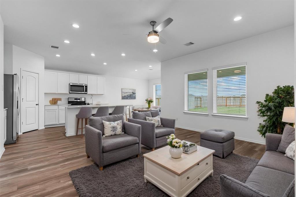 18571 Bernoulli Dr in New Caney, TX - Building Photo