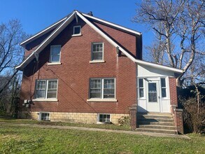 84 Colorado Ave in Westover, WV - Building Photo - Building Photo