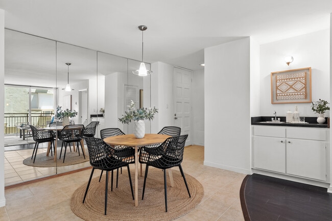 1885 Veteran Ave, Unit 103 in Los Angeles, CA - Building Photo - Building Photo