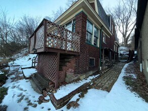 207 Singer Ave in Mckees Rocks, PA - Building Photo - Building Photo