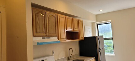 1875 Carter Ave, Unit 1s in Bronx, NY - Foto de edificio - Building Photo