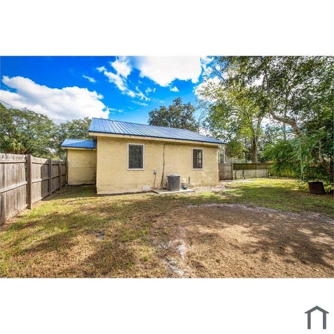 12716 Gillespie Ave in Jacksonville, FL - Building Photo - Building Photo
