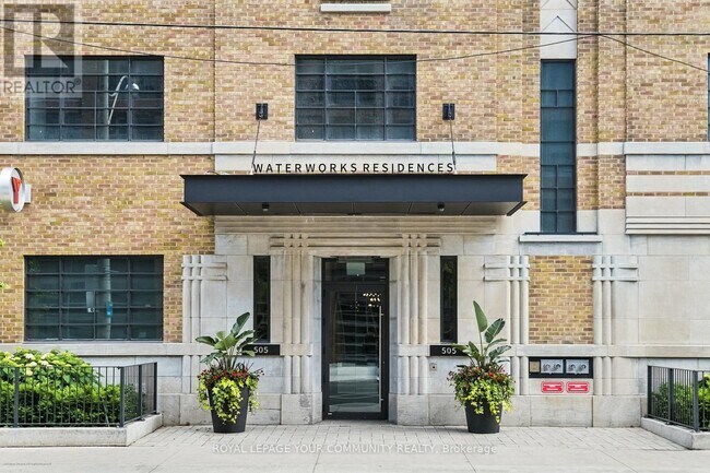 505-505 Richmond St W in Toronto, ON - Building Photo - Building Photo