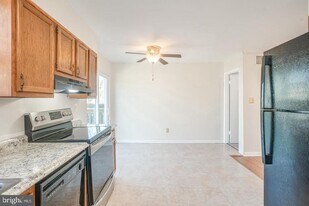 16 Ebbing Ct in Essex, MD - Building Photo