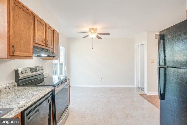 property at 16 Ebbing Ct