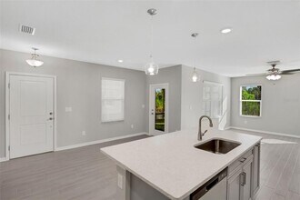 5634 Tripoli Dr in Palmetto, FL - Building Photo - Building Photo