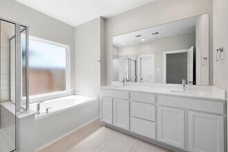 2194 Reed Cave Ln in Spring, TX - Building Photo - Building Photo